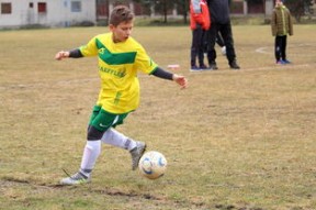 KAIYUNAPP-中国足球运动员比赛心态管理策略，足球运动员比赛心理分析