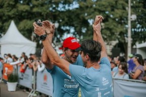 开云网页-“全力奔跑！武汉马拉松激烈角逐中”